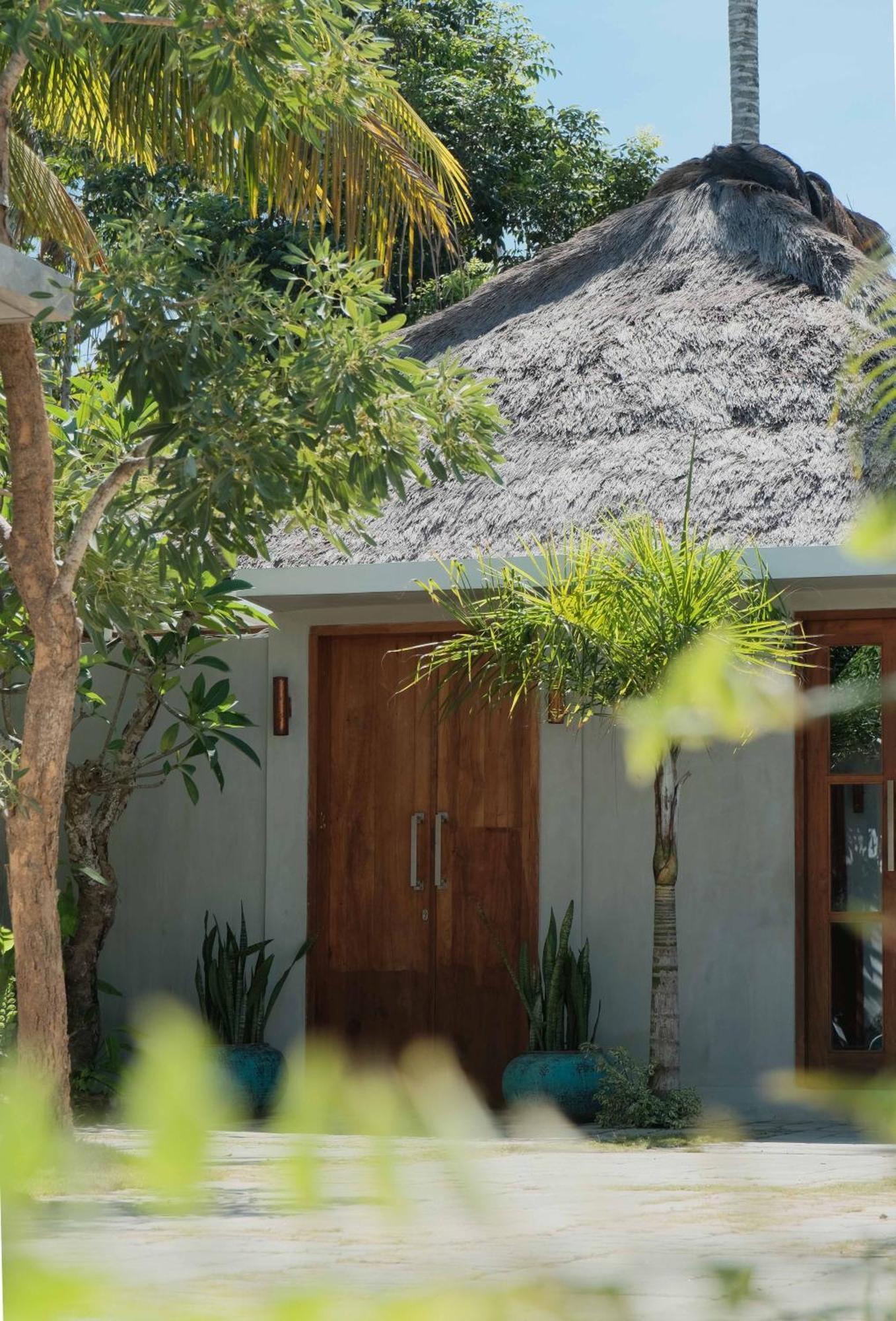 Loop Villas Kuta  Buitenkant foto