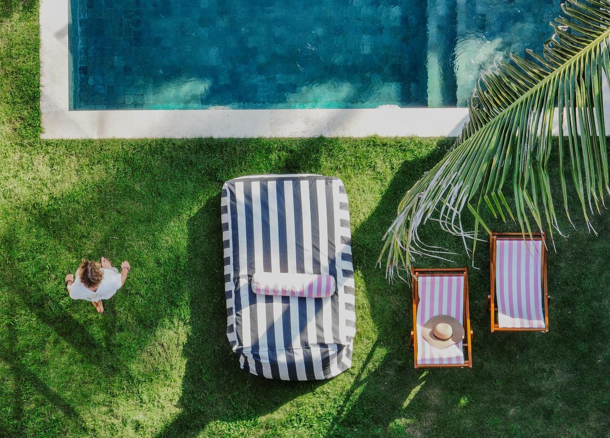 Loop Villas Kuta  Buitenkant foto
